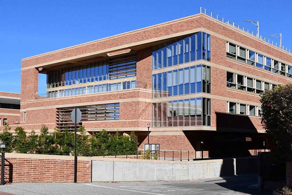 File:UCLA Anderson School of Management.jpg